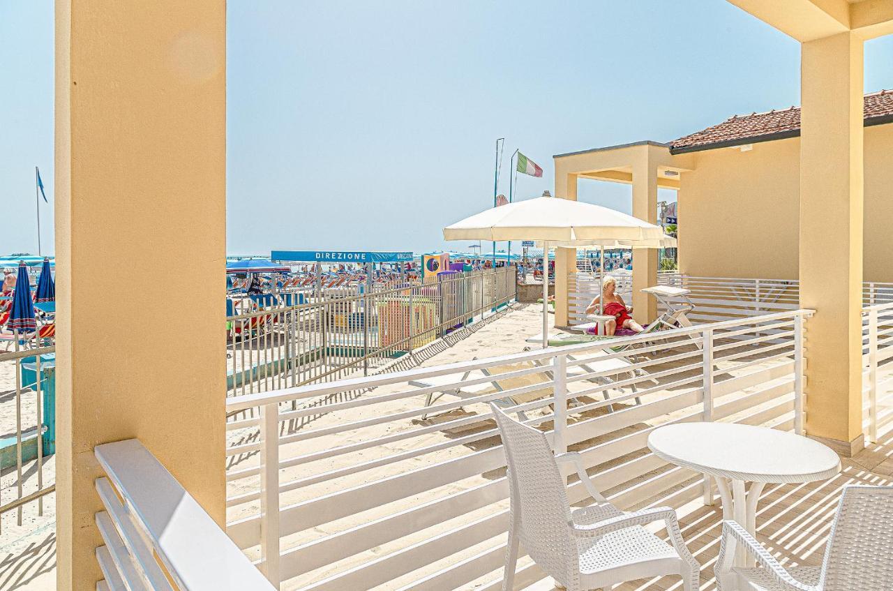 Hotel Royal Inn San Mauro Mare Exterior photo